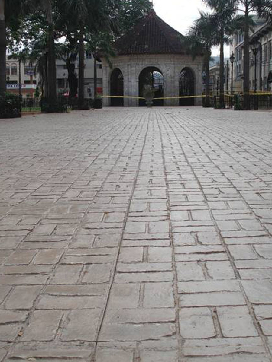 OLD BRICK BASKET WEAVE