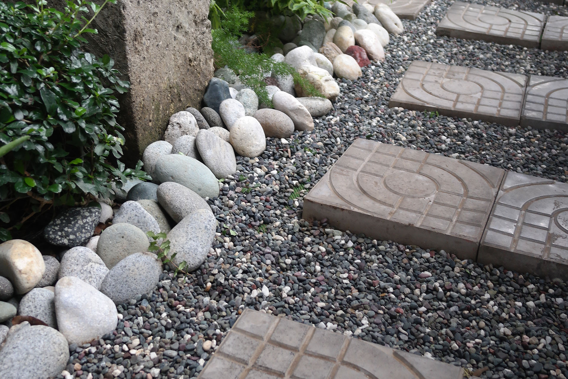 DECORATIVE PAVER - SPAIN (4) 