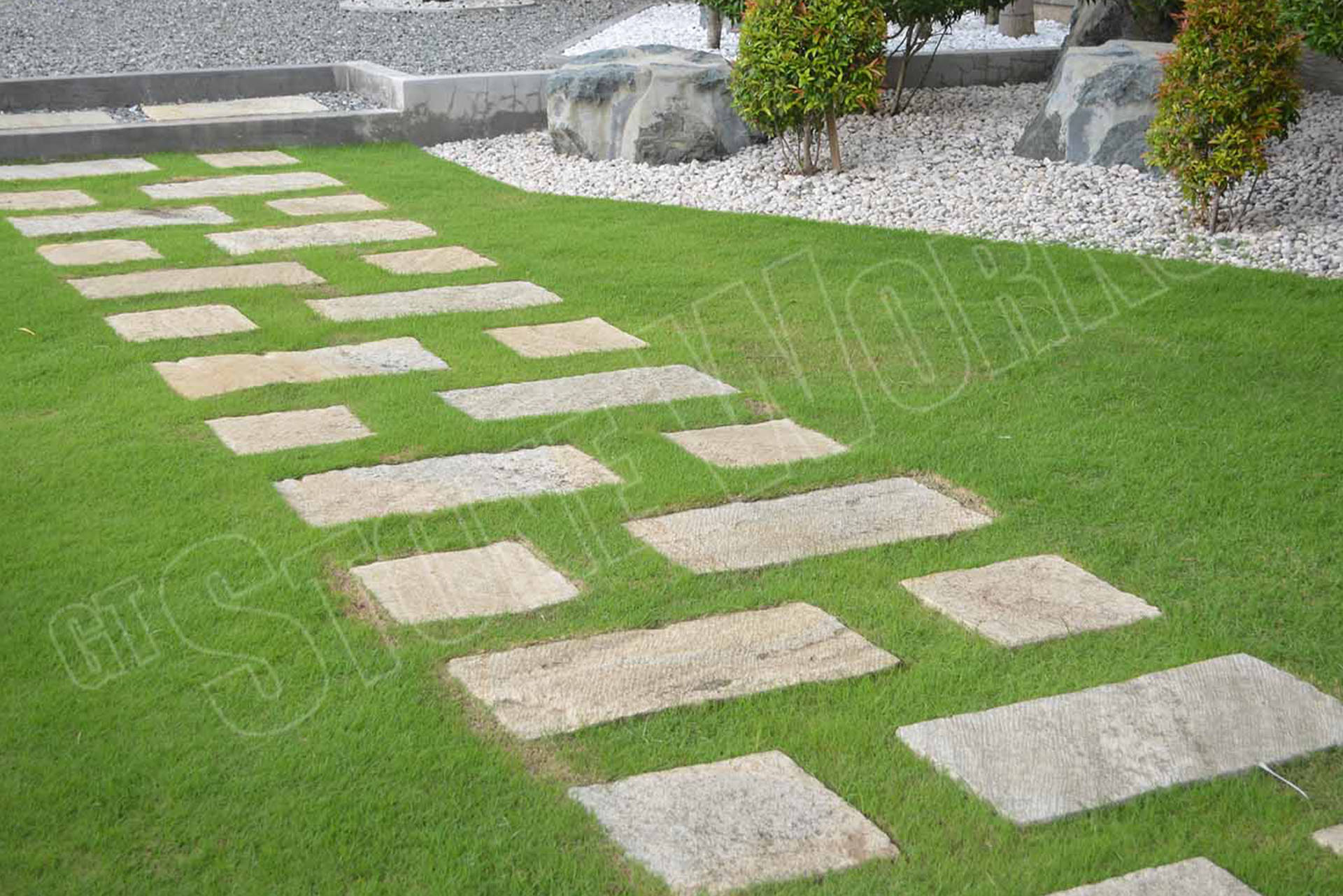 STEPPING STONE - GINGER SAND / SADDLESTONE