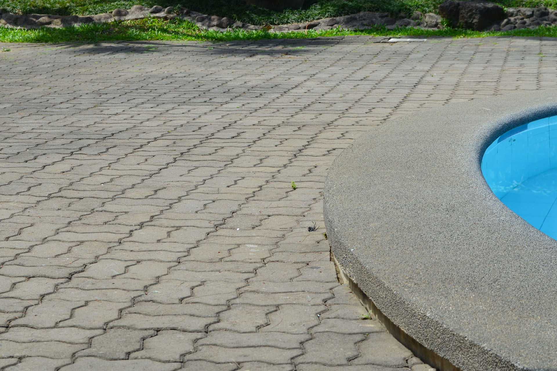 CONCRETE PAVER - WAVE 